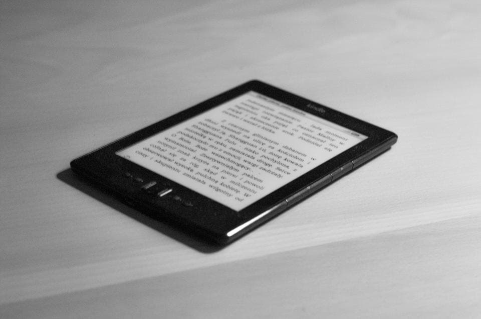 Compact E-Reader
